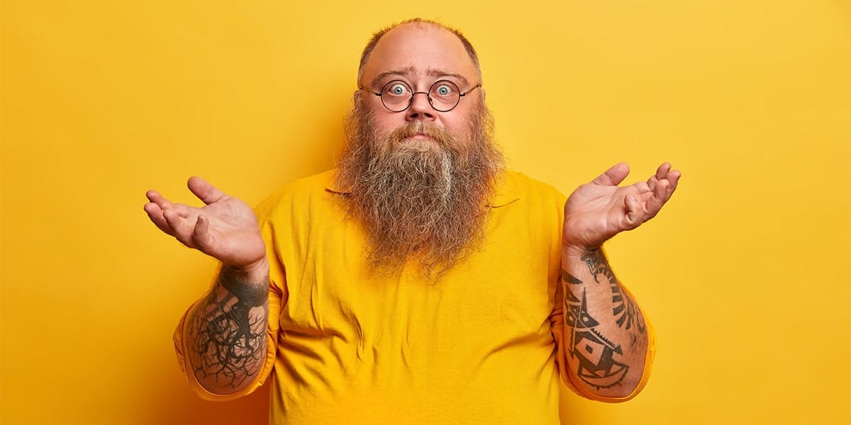 Redução de Estômago: Conheça os Principais Tipos de Cirurgia 1 Homem sem saber que redução de estômago fazer - site Dr. Rodrigo Barbosa cirurgião bariátrico e gastrocirurgião São Paulo - SP