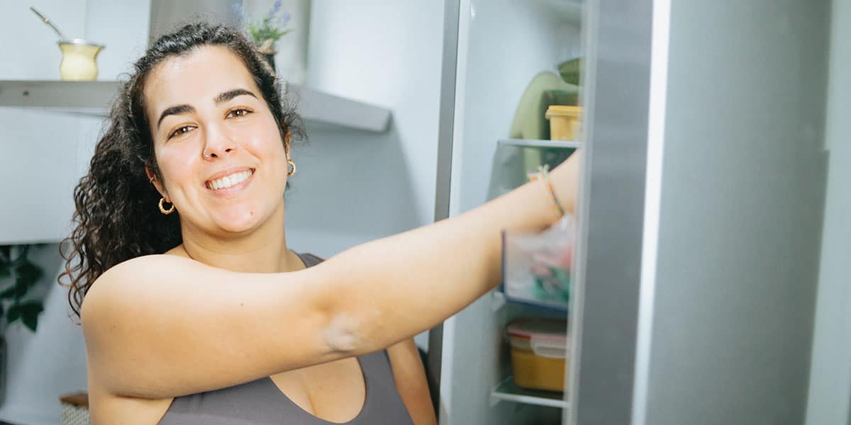 Mulher com sobrepeso sorrindo - site Dr. Rodrigo Barbosa gastrocirurgião de São Paulo - SP